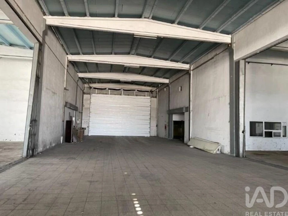 Loja para Venda em Constantim e Vale de Nogueiras Foto 20