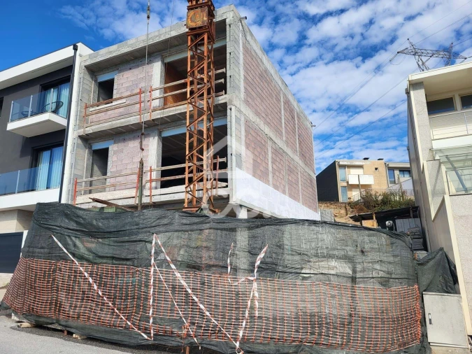 Moradia T3 para Venda em Selho (São Jorge) Foto 17