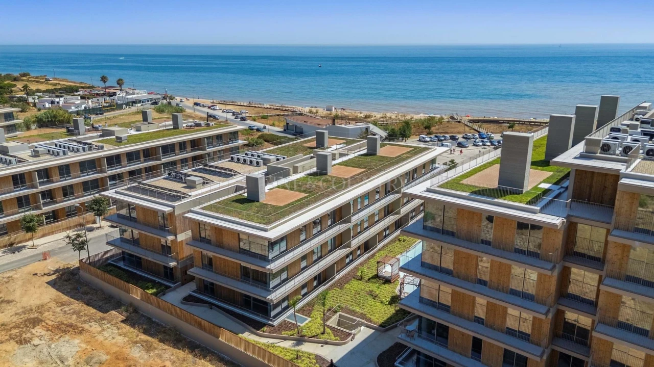 Apartamento T3 para Venda em Quarteira Foto 38