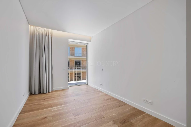 Apartamento T3 para Venda em Quarteira Foto 25