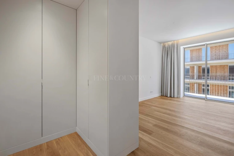 Apartamento T3 para Venda em Quarteira Foto 17