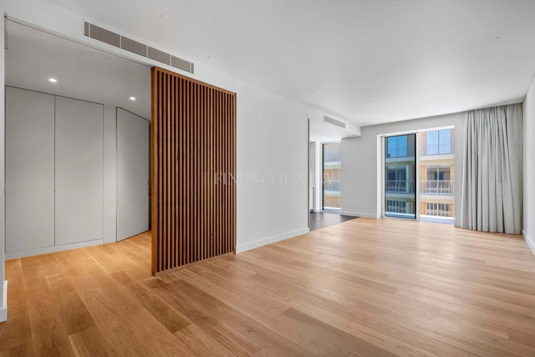 Apartamento T3 para Venda em Quarteira Foto 4