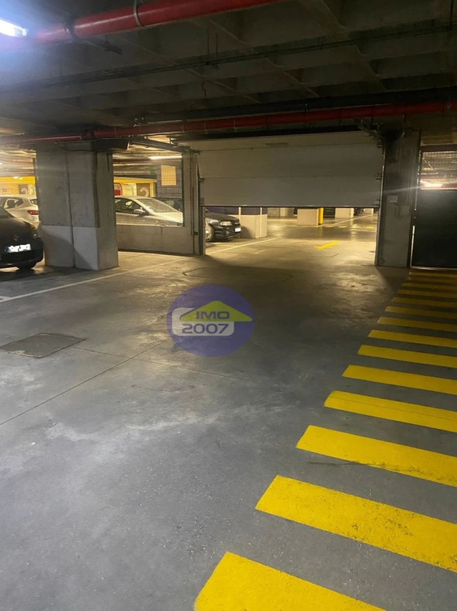 Negócio para Arrendamento em Campanhã Foto 3