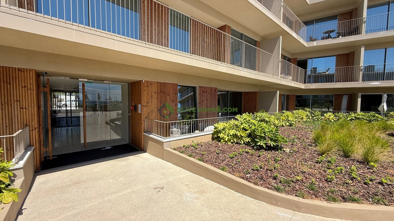 Apartamento T2 para Venda em Quarteira Foto 43
