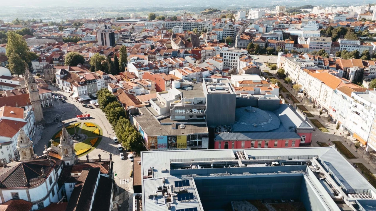 Prédio para Venda em Braga (São José de São Lázaro e São João do Souto) Foto 36