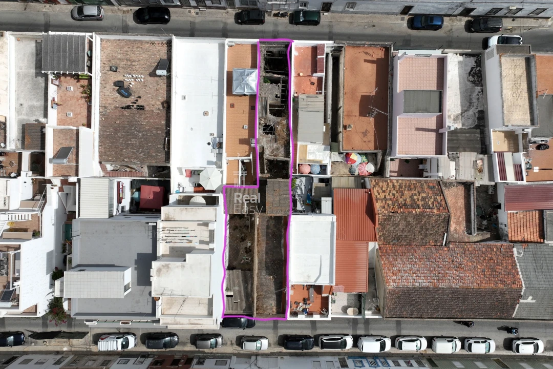 Terreno para Venda em Olhão Foto 1