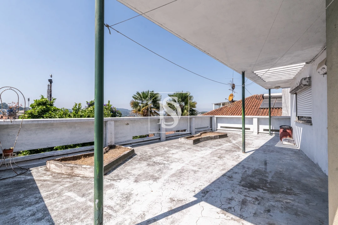 Moradia T5 para Venda em Oliveira, São Paio e São Sebastião Foto 31