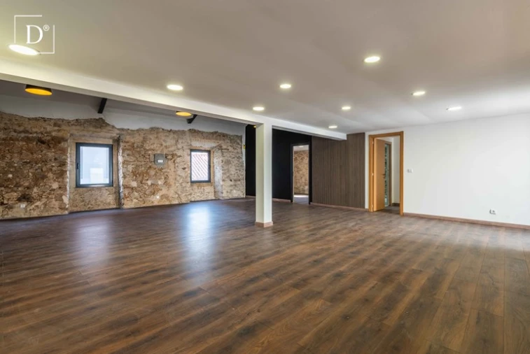 Apartamento T4 para Venda em Monchique Foto 7