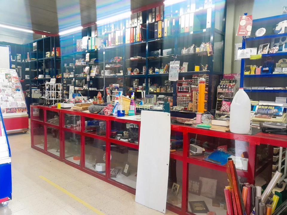 Negócio para Venda em Póvoa de Santo Adrião e Olival Basto Foto 2