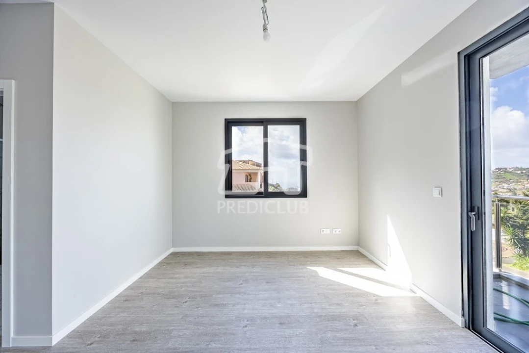 Moradia T3 para Venda em São Roque Foto 15