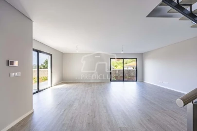 Moradia T3 para Venda em São Roque