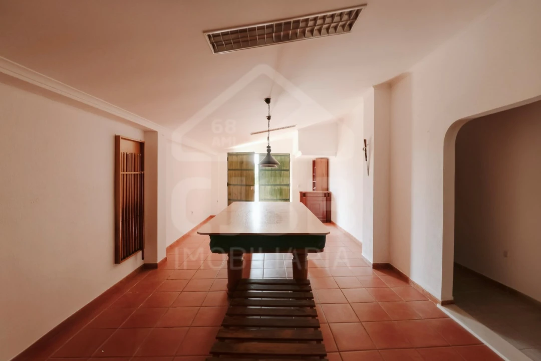 Moradia T5 para Venda em Branca Foto 22