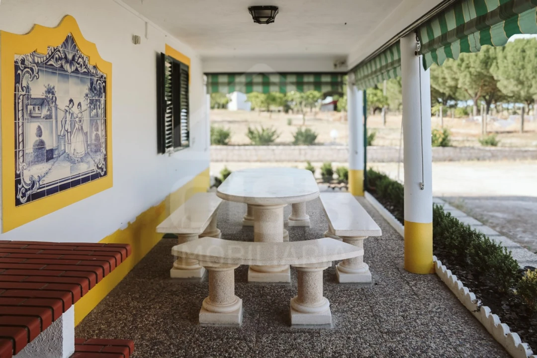 Moradia T5 para Venda em Branca Foto 9