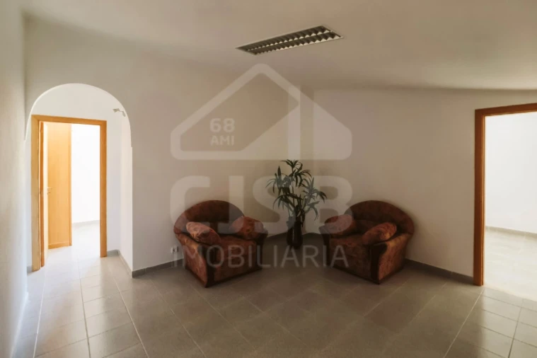 Moradia T5 para Venda em Branca Foto 21