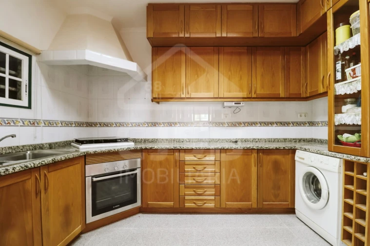 Moradia T5 para Venda em Branca Foto 17