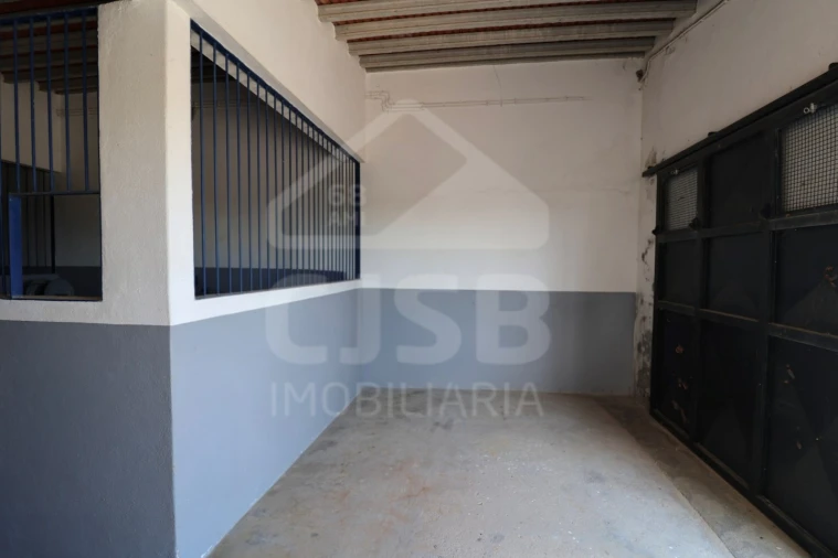 Moradia T5 para Venda em Branca Foto 37