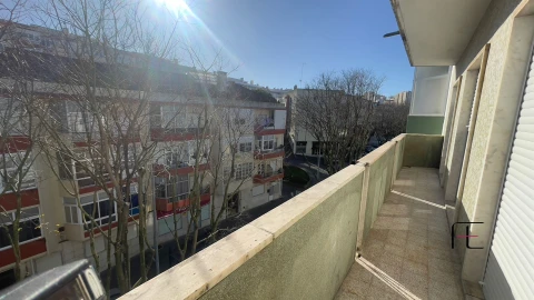 Apartamento T3 para Venda em Águas Livres