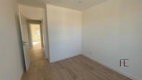 Apartamento T3 para Venda em Águas Livres