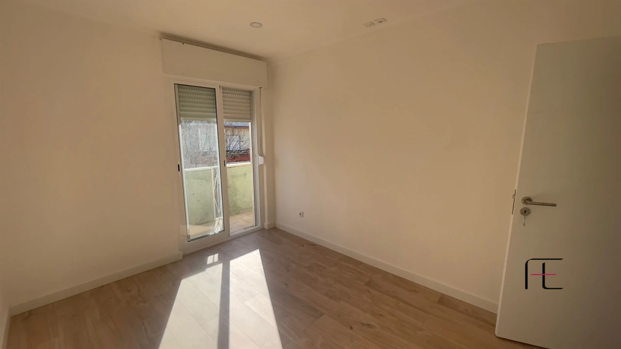 Apartamento T3 para Venda em Águas Livres Foto 22