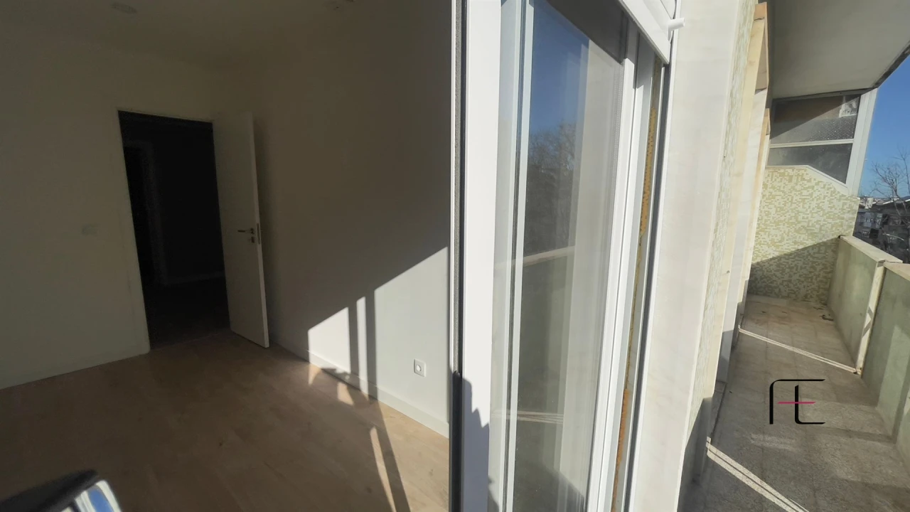 Apartamento T3 para Venda em Águas Livres Foto 8