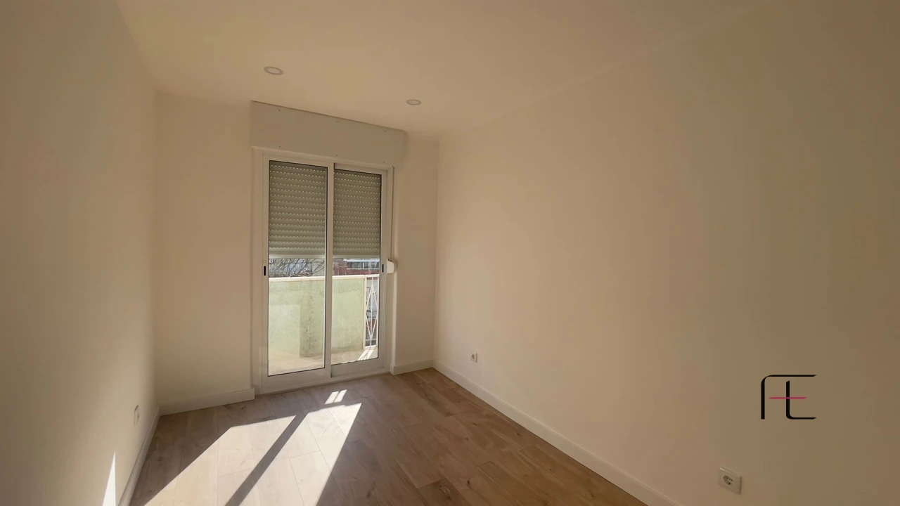 Apartamento T3 para Venda em Águas Livres Foto 24