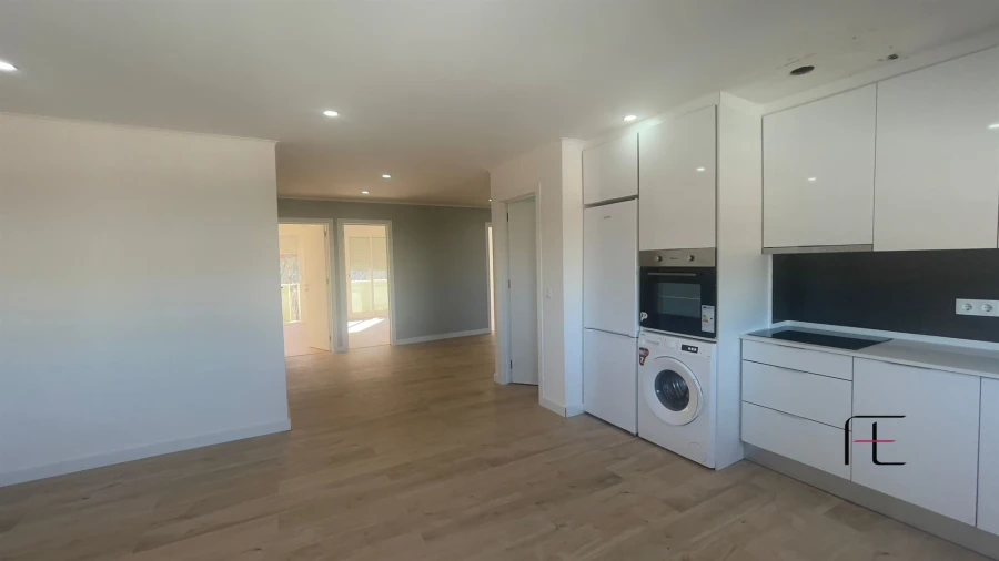 Apartamento T3 para Venda em Águas Livres Foto 3
