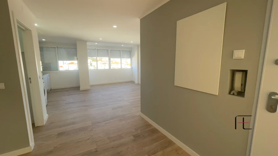 Apartamento T3 para Venda em Águas Livres Foto 5