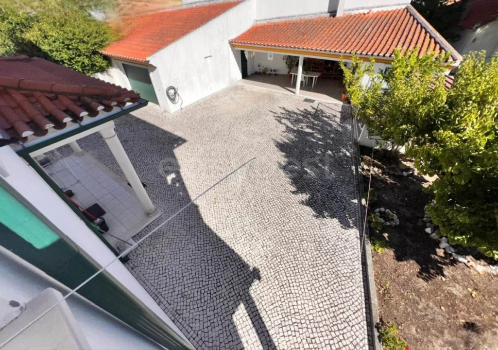 Moradia T4 para Venda em Nossa Sra de Fatima Foto 2
