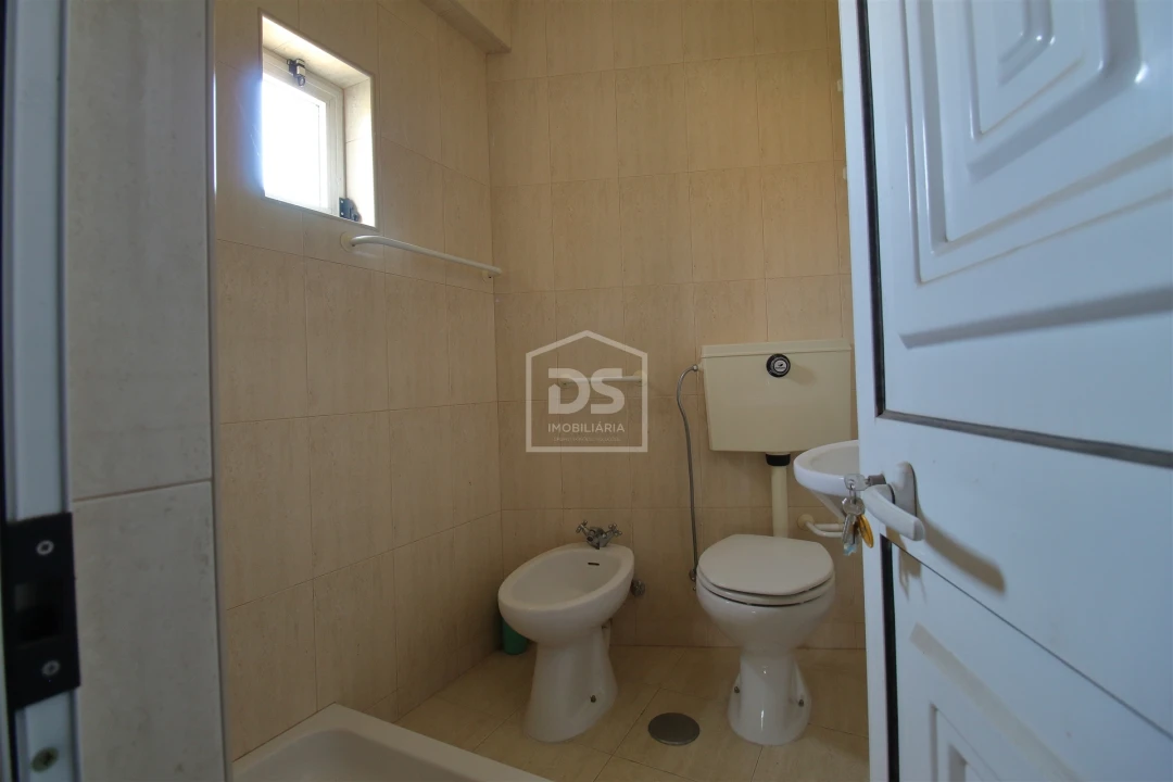 Moradia T2 para Venda em Luzim e Vila Cova Foto 13