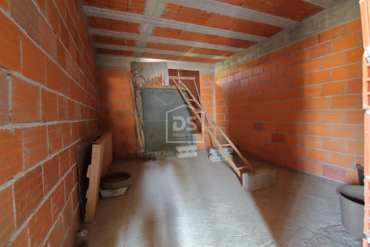 Moradia T2 para Venda em Luzim e Vila Cova Foto 11