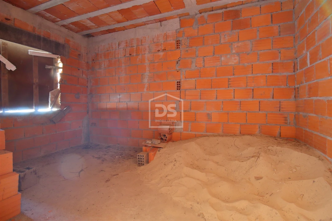 Moradia T2 para Venda em Luzim e Vila Cova Foto 6