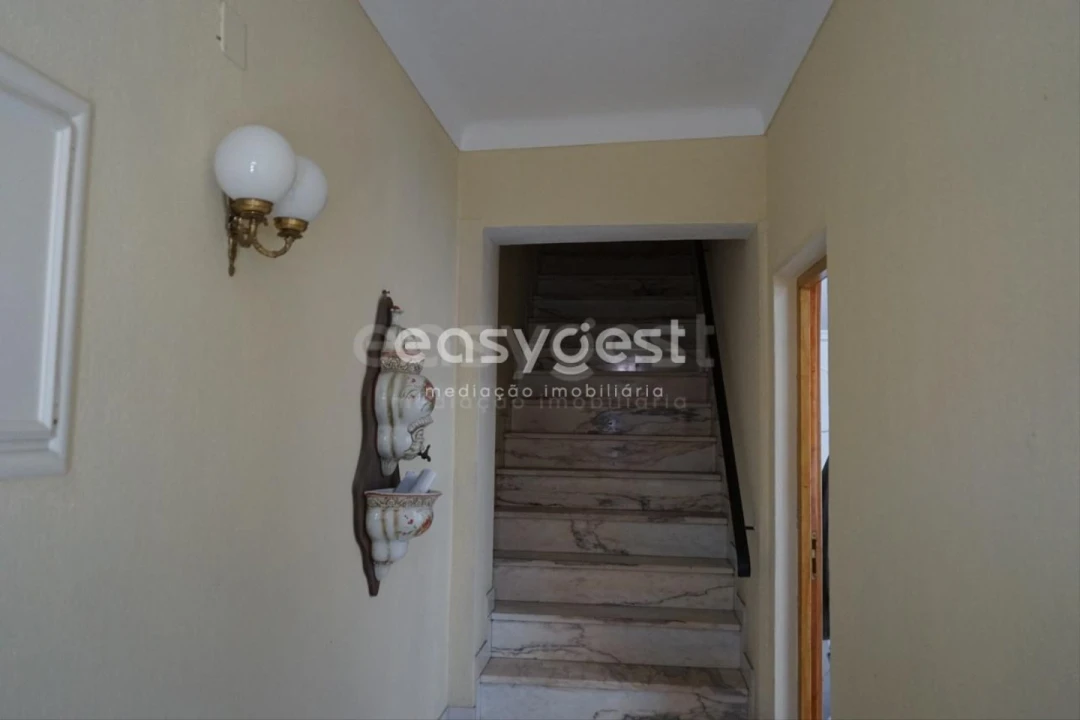 Moradia T5 para Venda em Santo Estêvão e Moita Foto 12