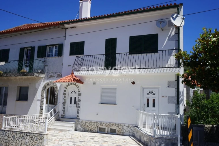 Moradia T5 para Venda em Santo Estêvão e Moita Foto 1