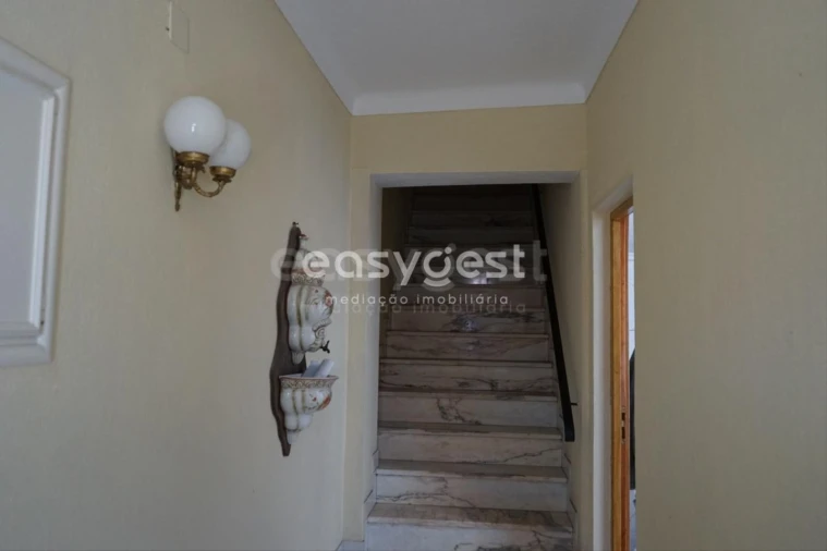 Moradia T5 para Venda em Santo Estêvão e Moita Foto 12