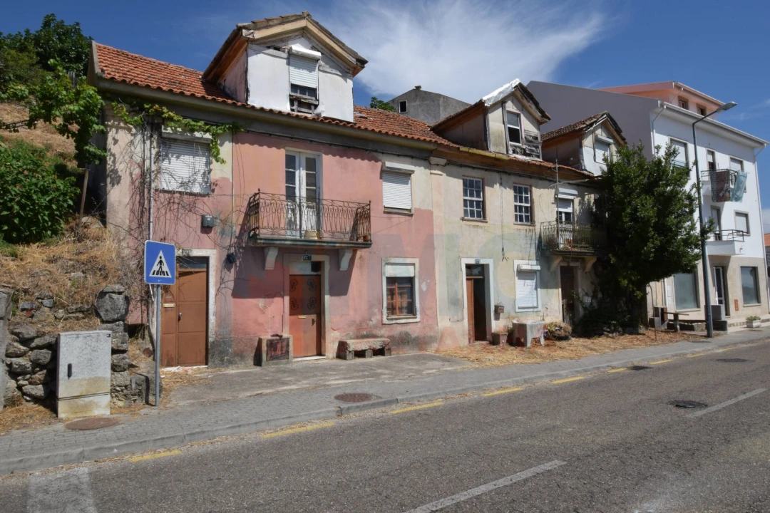 Moradia T10 para Venda em Cantar-Galo e Vila do Carvalho Foto 10