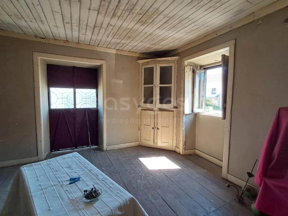 Moradia T3 para Venda em Chãos Foto 5