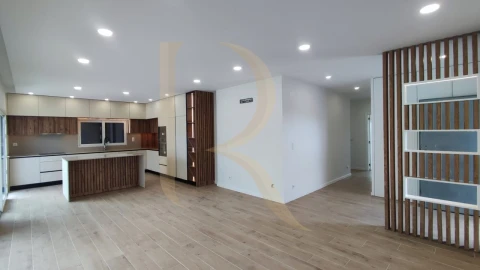 Moradia T4 para Venda em Quinta do Anjo