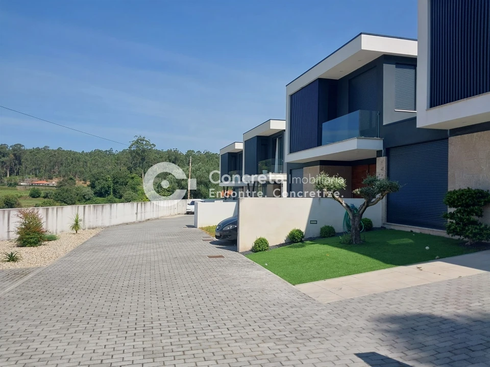 Moradia T3 para Venda em Creixomil e Mariz Foto 2