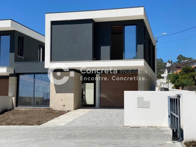 Moradia T3 para Venda em Creixomil e Mariz Foto 24