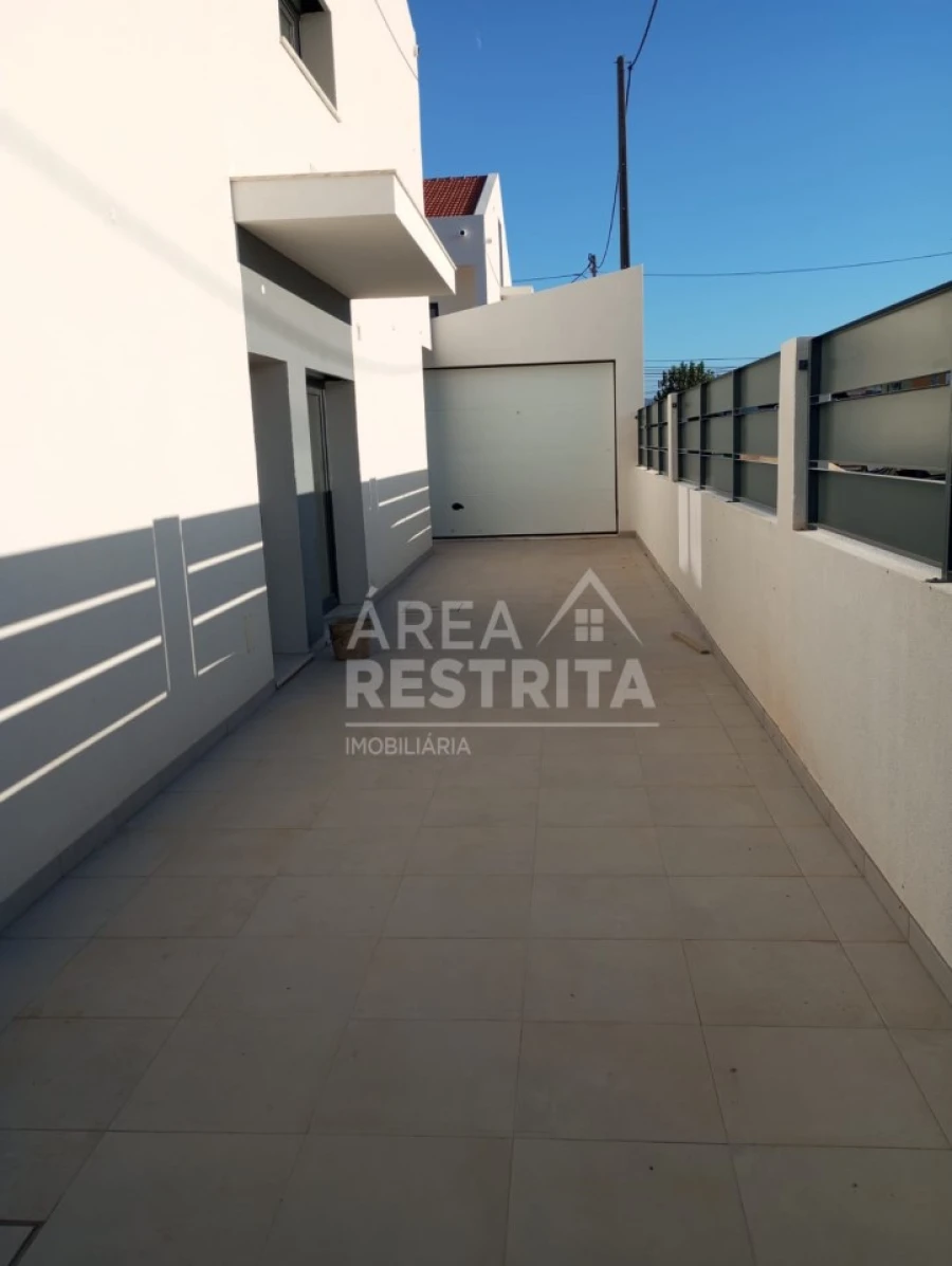Quinta T3 para Venda em Quinta do Conde Foto 10