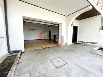 Moradia T3 para Venda em Arcozelo