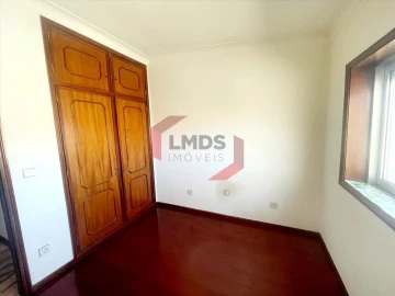 Moradia T3 para Venda em Arcozelo