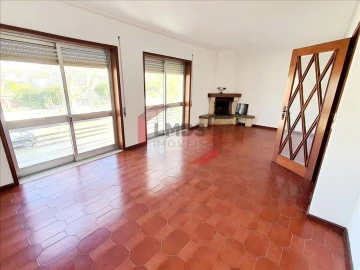 Moradia T3 para Venda em Arcozelo