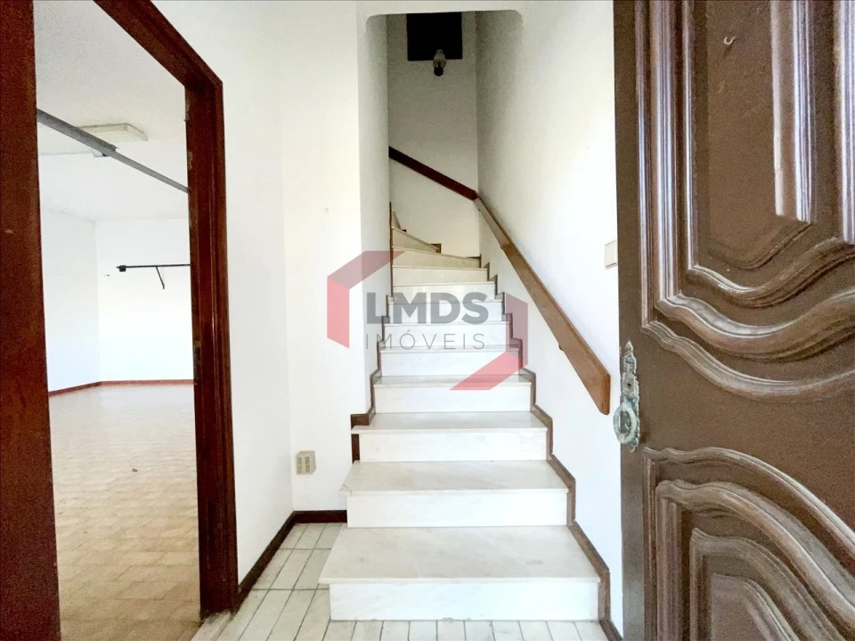 Moradia T3 para Venda em Arcozelo Foto 13