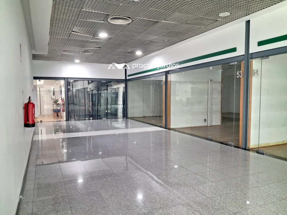 Loja para Arrendamento em Marinha Grande Foto 4