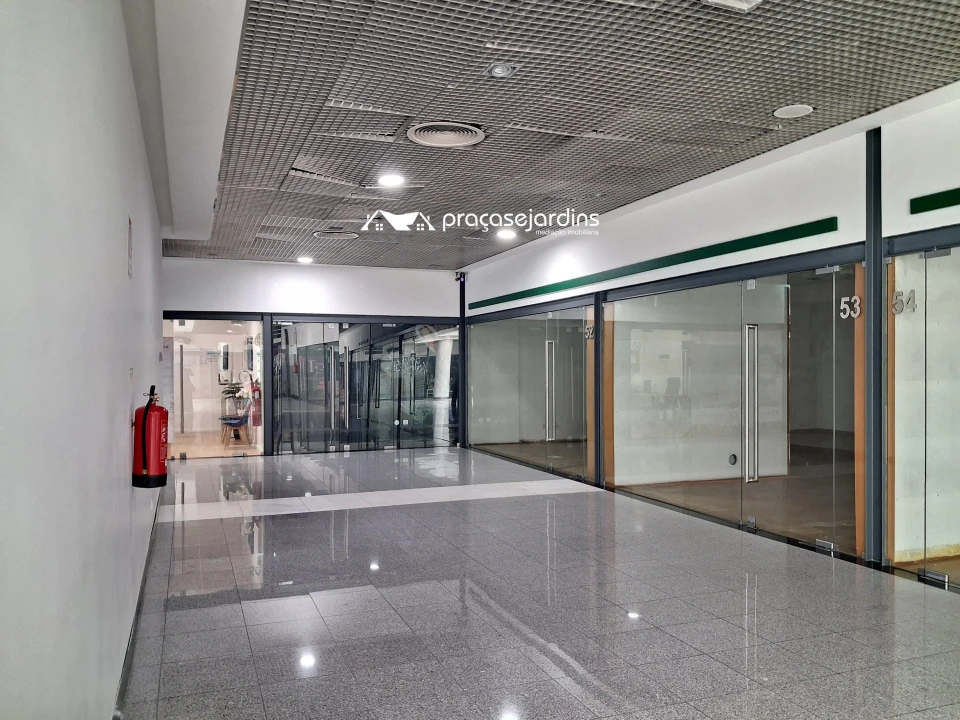 Loja para Arrendamento em Marinha Grande Foto 3