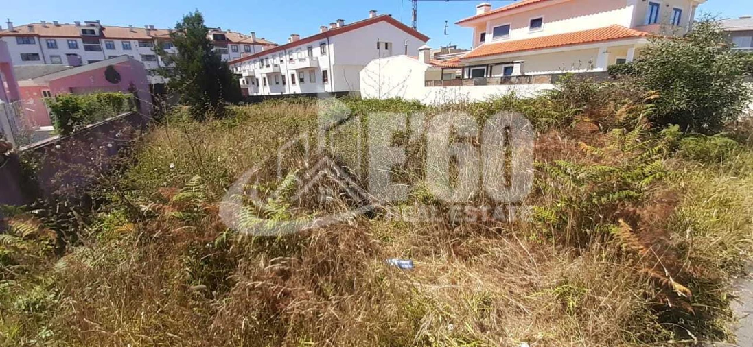 Terreno para Venda em Esmoriz Foto 3
