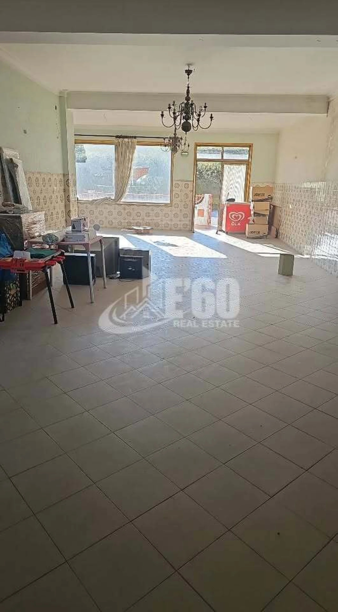 Loja para Venda em Oliveira do Douro Foto 4