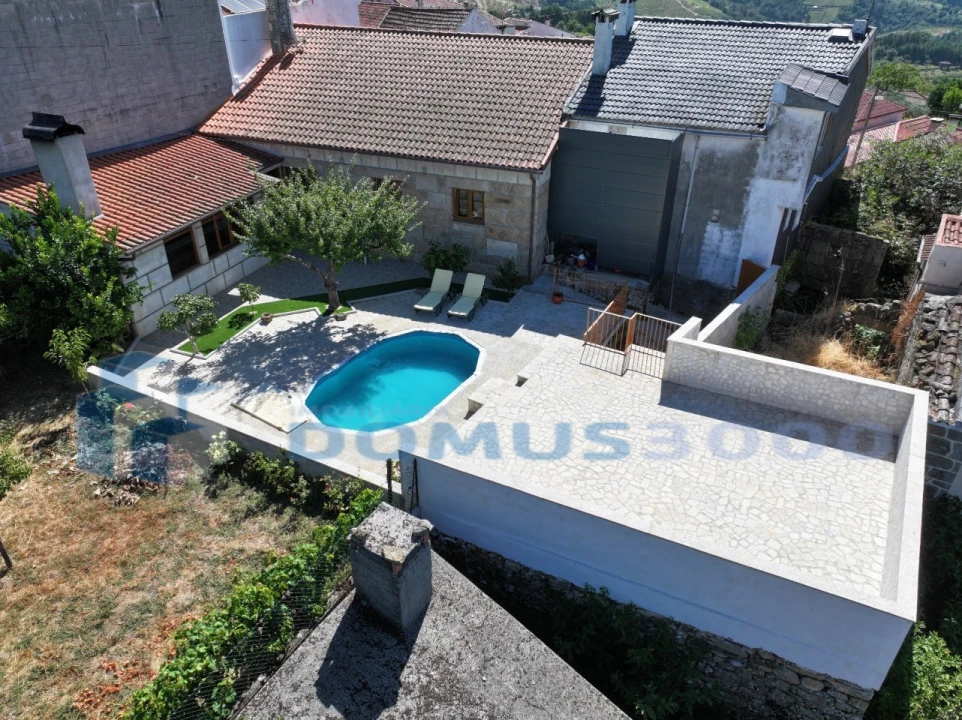 Moradia para Venda em Parada de Pinhão Foto 9