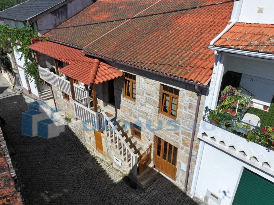 Moradia para Venda em Parada de Pinhão Foto 11